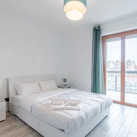 Stadio Olimpico Chic & Roomy Flat With Terrace * Турин