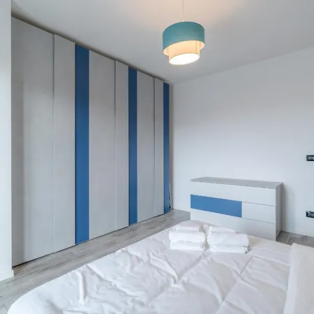 Daire Stadio Olimpico Chic & Roomy Flat With Terrace