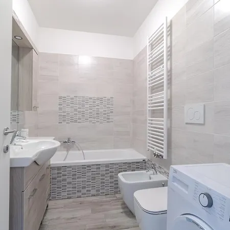 Daire Stadio Olimpico Chic & Roomy Flat With Terrace *