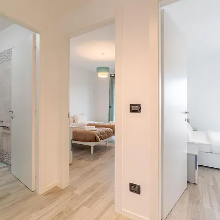 Stadio Olimpico Chic & Roomy Flat With Terrace Апартаменты Турин