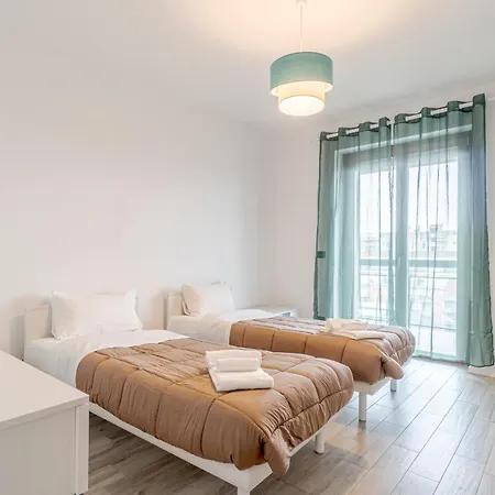Daire Stadio Olimpico Chic & Roomy Flat With Terrace *