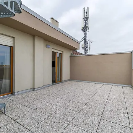 Apartmán Stadio Olimpico Chic & Roomy Flat With Terrace Turín