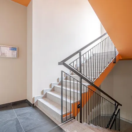 Апартаменты Stadio Olimpico Chic & Roomy Flat With Terrace Турин