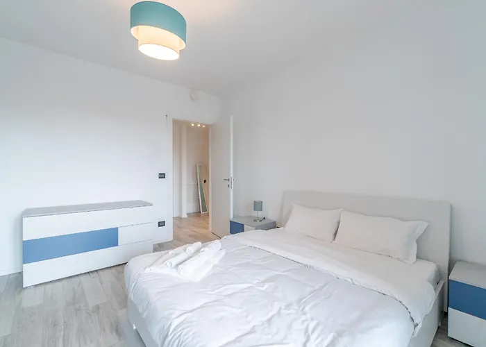 Daire Stadio Olimpico Chic & Roomy Flat With Terrace