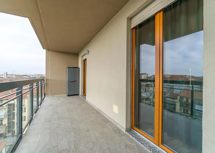 Daire Stadio Olimpico Chic & Roomy Flat With Terrace *