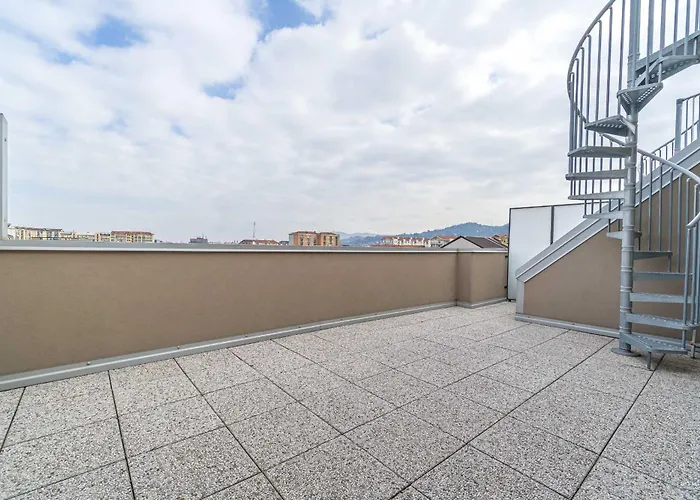 Daire Stadio Olimpico Chic & Roomy Flat With Terrace